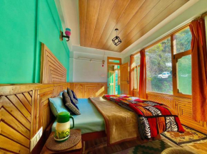 Jibhi house rooms&cafe